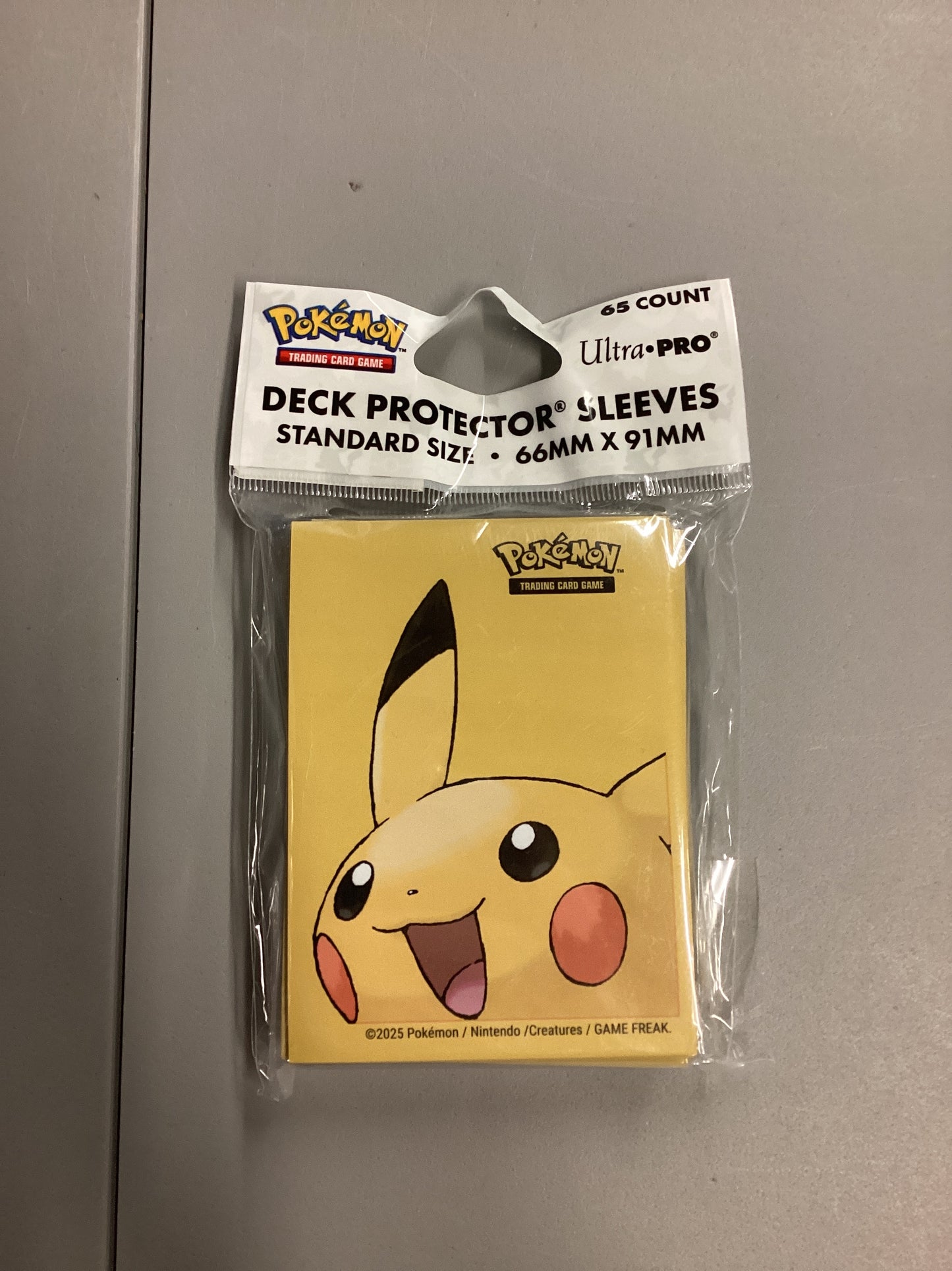 Ultra-Pro Sandard Size Deck Protector Sleeves Pikachu