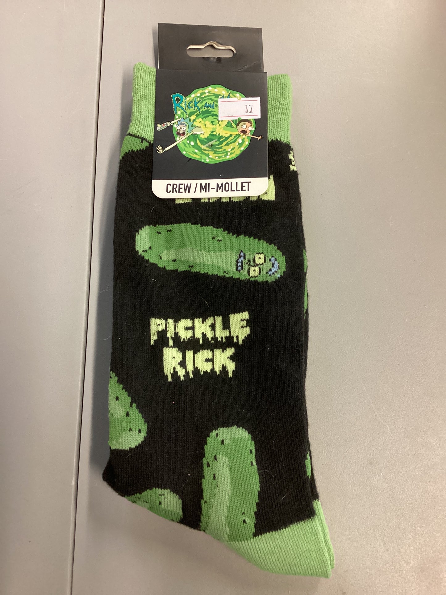 Rick And Morty Mad Engine Pickle Rick Crew Socks