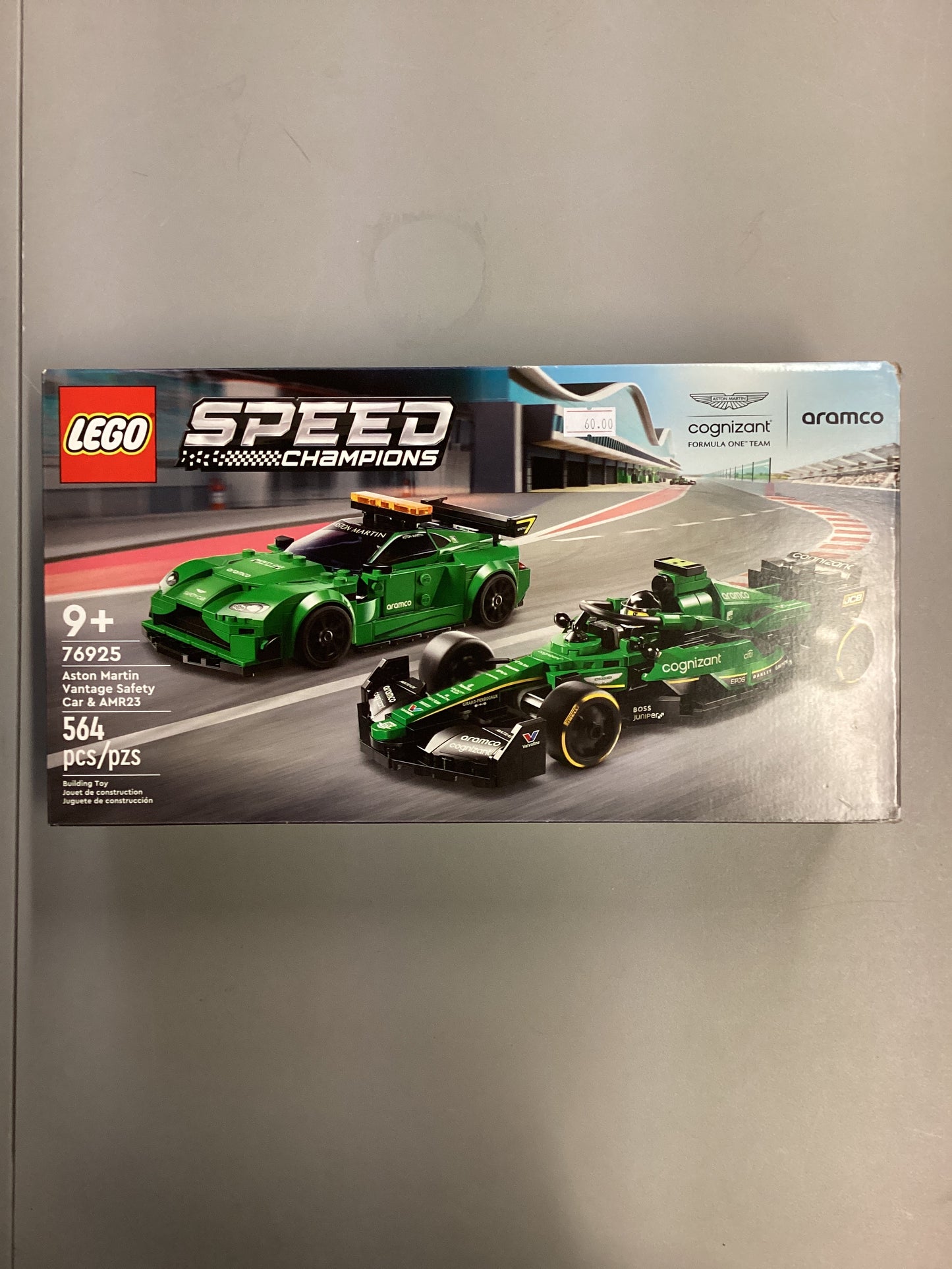 Lego Speed Champions Aston Martin Vantage Safety Car And AMR23 (76925)
