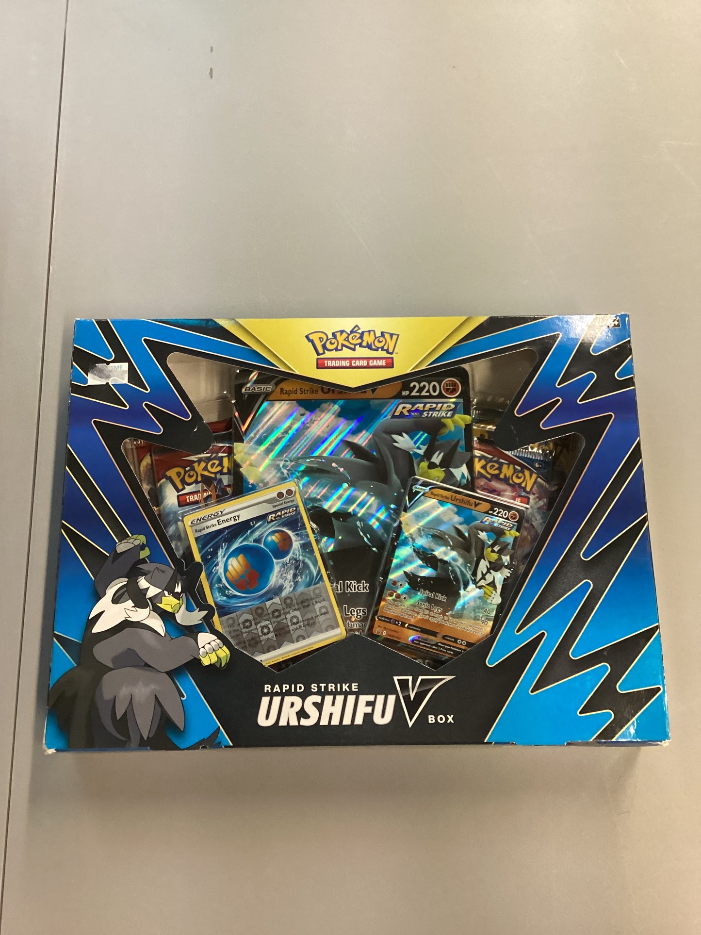 Pokemon TCG Rapid Strike Urshifu V Box