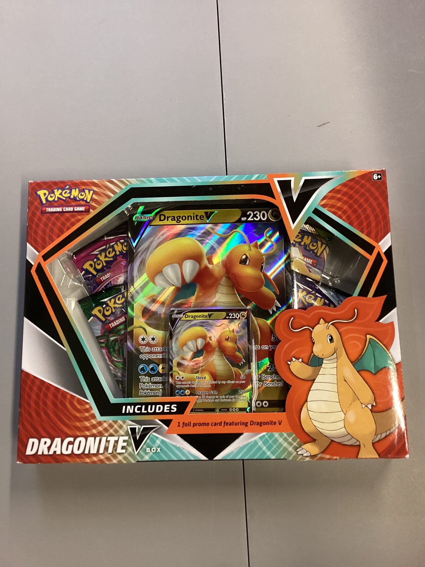 Pokemon TCG Dragonite V Box